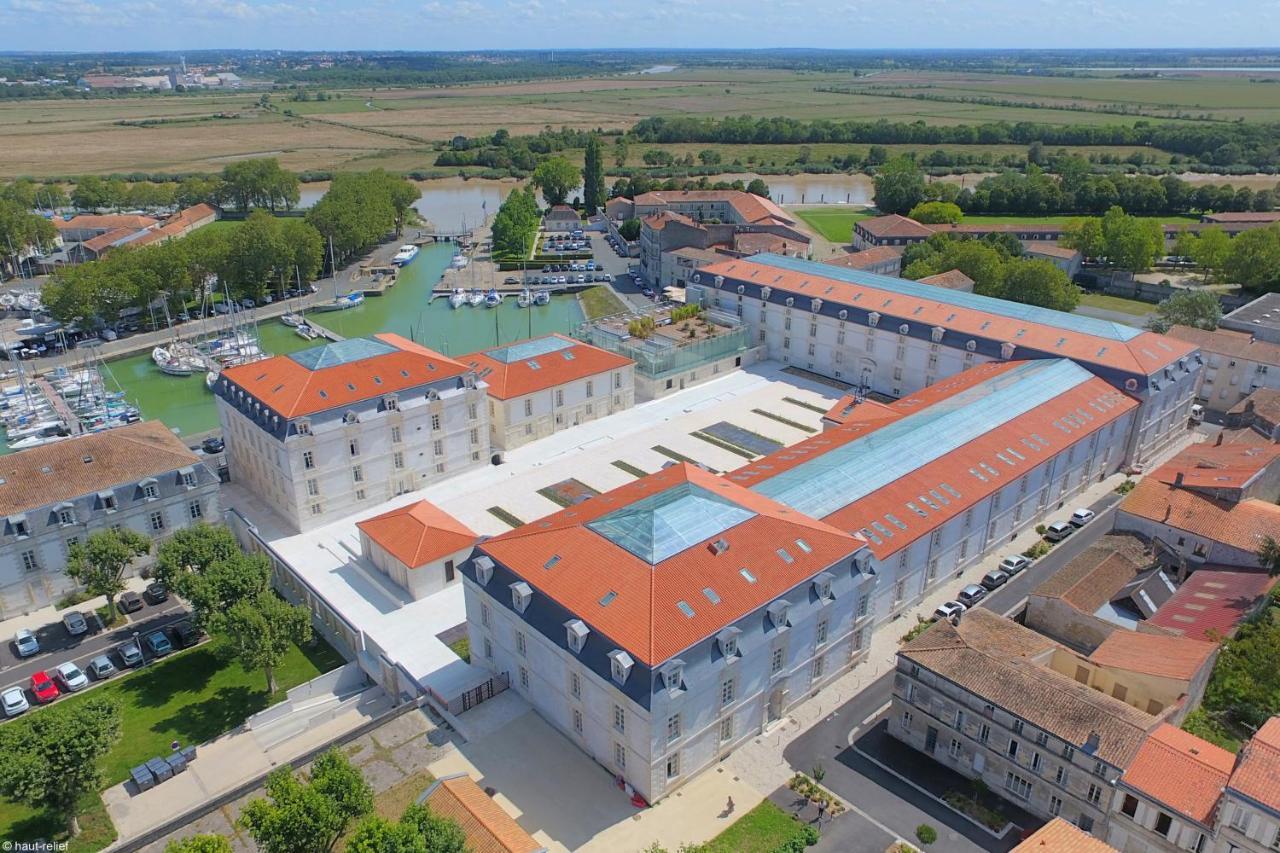 Residence De L'Arsenal Royal - Meubles De Tourisme Rochefort  Dış mekan fotoğraf